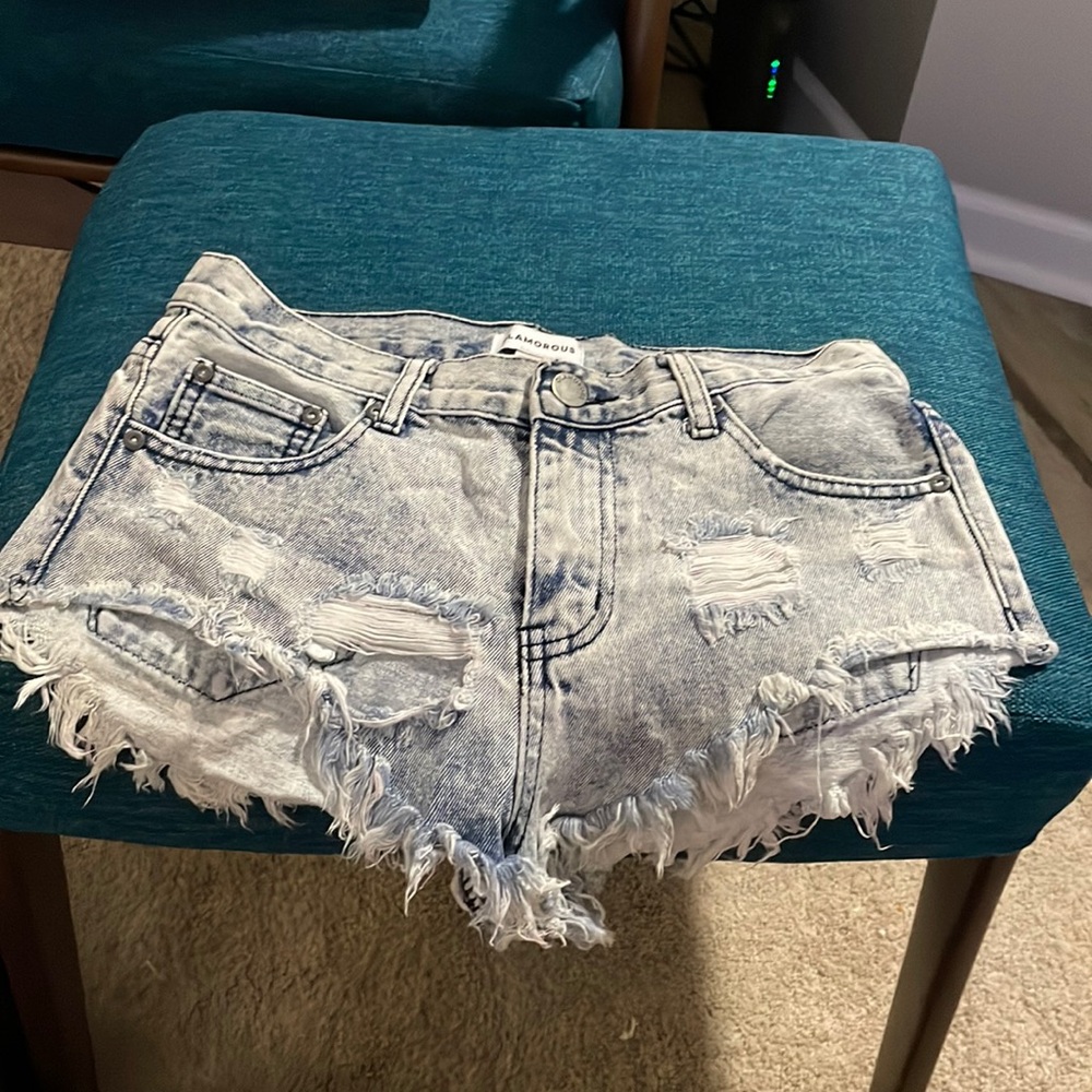 Glamorous Women’s Denim Jean Shorts Bleach Wash Frayed Size Medium